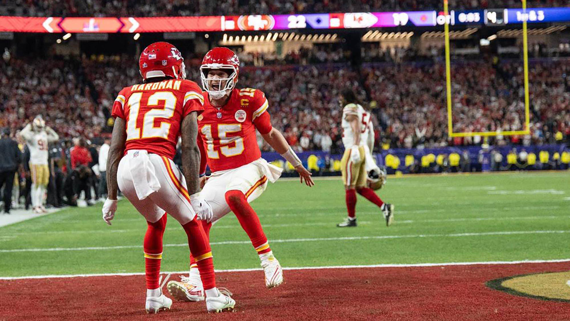 <strong>Meiste TV-Zuschauer</strong><br>Der Super Bowl mit den meisten Fernseh-Zuschauern in den USA fand 2024 statt. Beim Spiel zwischen den Kansas City Chiefs und den San Francisco 49ers schalteten im Schnitt 123,4 Millionen Menschen ein. Das war gleichzeitig die höchste Quote in der US-amerikanischen TV-Geschichte.