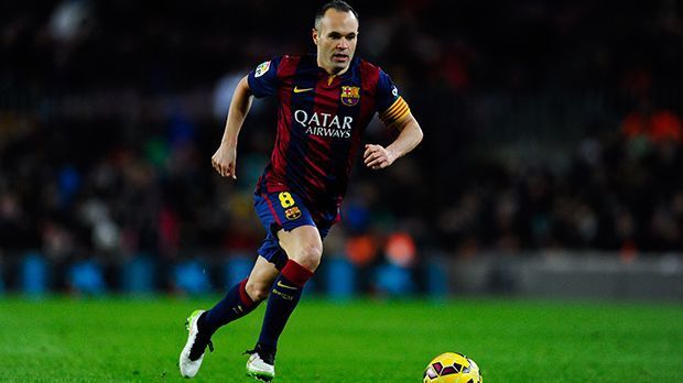 
                <strong>Andres Iniesta</strong><br>
                Andres Iniesta: Zusammen mit Xavi war er jahrelang die Konstante im Mittelfeld des FC Barcelona. Jetzt wirbelt nur noch Iniesta. Mit zwölf Jahren kam er an die Mittelmeerküste - seitdem wechselte er den Verein nicht mehr. Sieben Meistertitel, drei Pokalsiege und vier Champions-League-Siege - schon jetzt eine herausragende Bilanz.
              