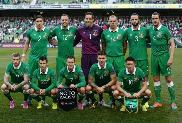 
                <strong>Irlands Nationalteam</strong><br>
                Obwohl Polen (120,55 Mio.) laut transfermarkt.de einen weitaus höheren Marktwert hat als Irland (86 Mio.), sind die Iren in der Weltrangliste auf Platz 62 und somit acht Plätze vor Polen. ran.de zeigt die Stärken und Schwächen der "Boys in Green".
              