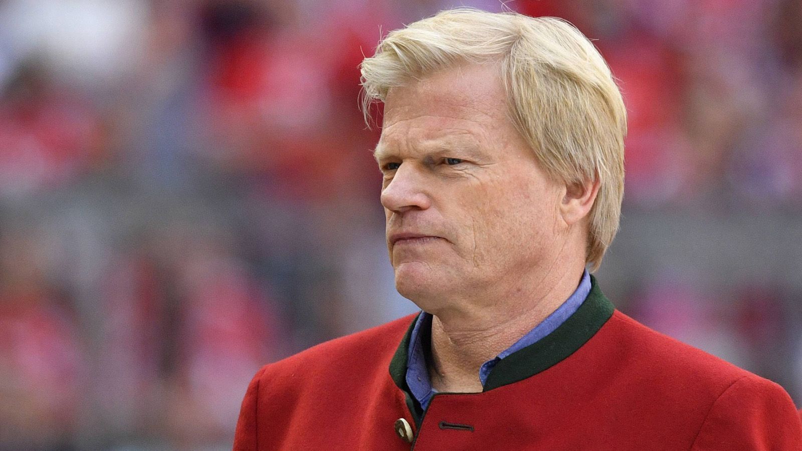 
                <strong>Oliver Kahn </strong><br>
                ...eine zentrale Rolle wird dabei Oliver Kahn zuteil. Der langjährige Torhüter und Kapitän steigt beim FC Bayern zum neuen Boss auf: Der Rekordmeister bestätigte, dass man den 50-Jährigen als neuen Vorstandsvorsitzenden aufbauen wird. Ab Januar 2020 wird Kahn deshalb als Vorstandsmitglied an der Seite von Karl-Heinz Rummenigge in die Geschäfte eingearbeitet, ehe er Ende 2021 nach Rummenigges Vertragsablauf dessen Posten übernehmen wird. Zwischen 1994 und 2008 stand Kahn in 632 Pflichtspielen für die Münchner zwischen den Pfosten. 
              