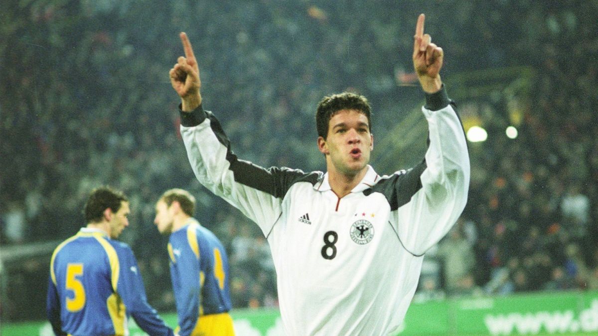 Michael Ballack jubelt gegen die Ukraine