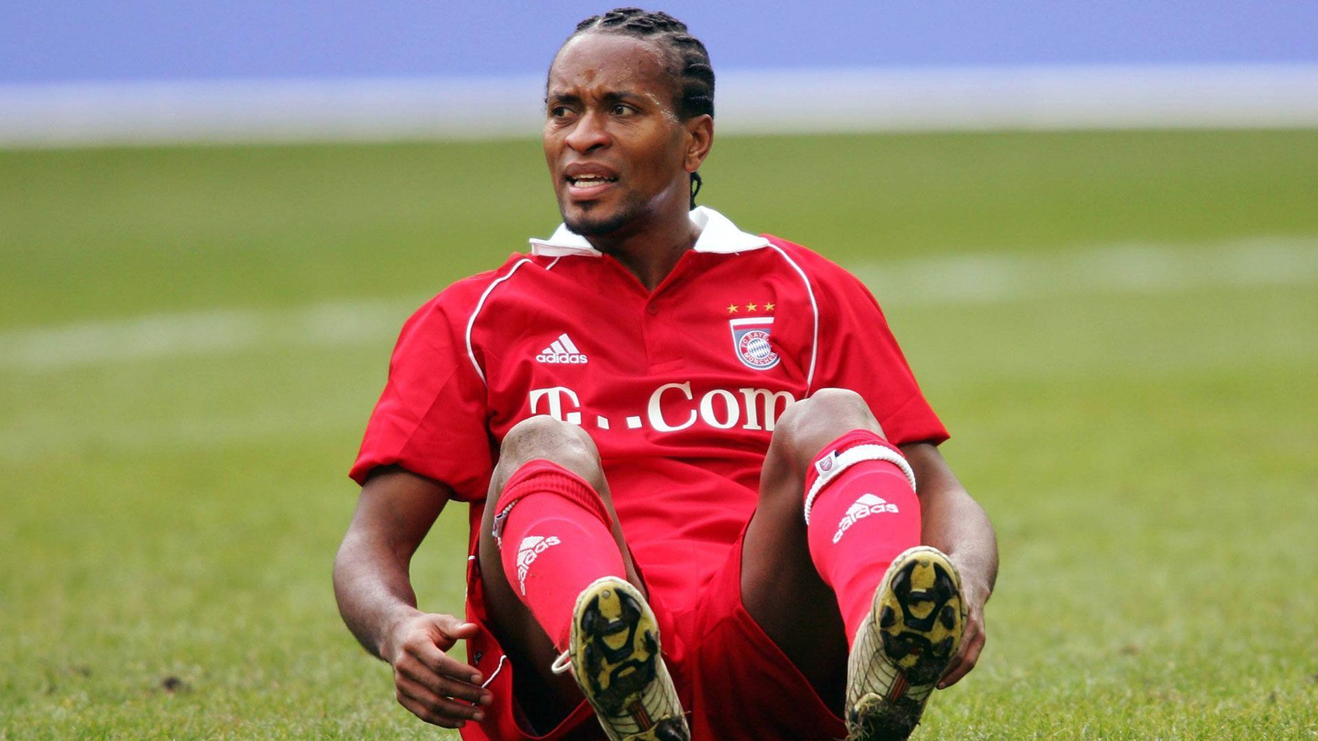 
                <strong>Ze Roberto</strong><br>
                Wechsel zur Saison: 2006/07 -Pflichtspiele für den FC Bayern: 248* -Pflichtspieltore für den FC Bayern: 20* -Aufnehmender Verein: Club Nacional -*spielte noch auf Leihbasis von 2007 bis 2009 beim FC Bayern
              