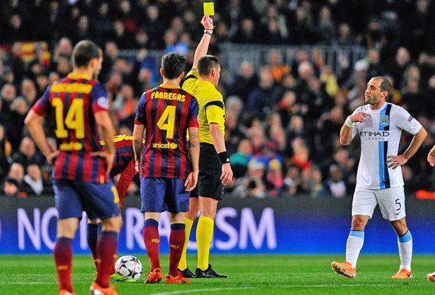 
                <strong>FC Barcelona - Manchester City 2:1</strong><br>
                City hofft noch auf ein Wunder und schreckt auch vor unfairen Mitteln nicht zurück. Hier holt sich Verteidiger Pablo Zabaleta Gelb ab.
              