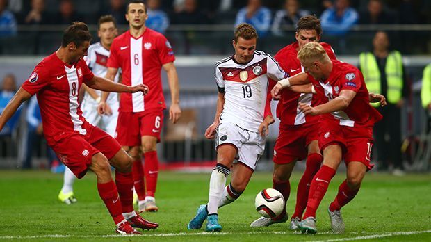 
                <strong>Mario Götze</strong><br>
                Der Final-Held von Rio zeigte, was er mit dem Vertrauen des Trainers leisten kann. Immer spielfreudig. Krönte ein starkes Dribbling mit einem trockenen Abschluss zum 2:0. Setzte eine 100-Prozent-Chance an den Pfosten - erarbeitete sich aber das Glück zum zweiten Teffer. Stark wie lange nicht. ran-Note 1
              