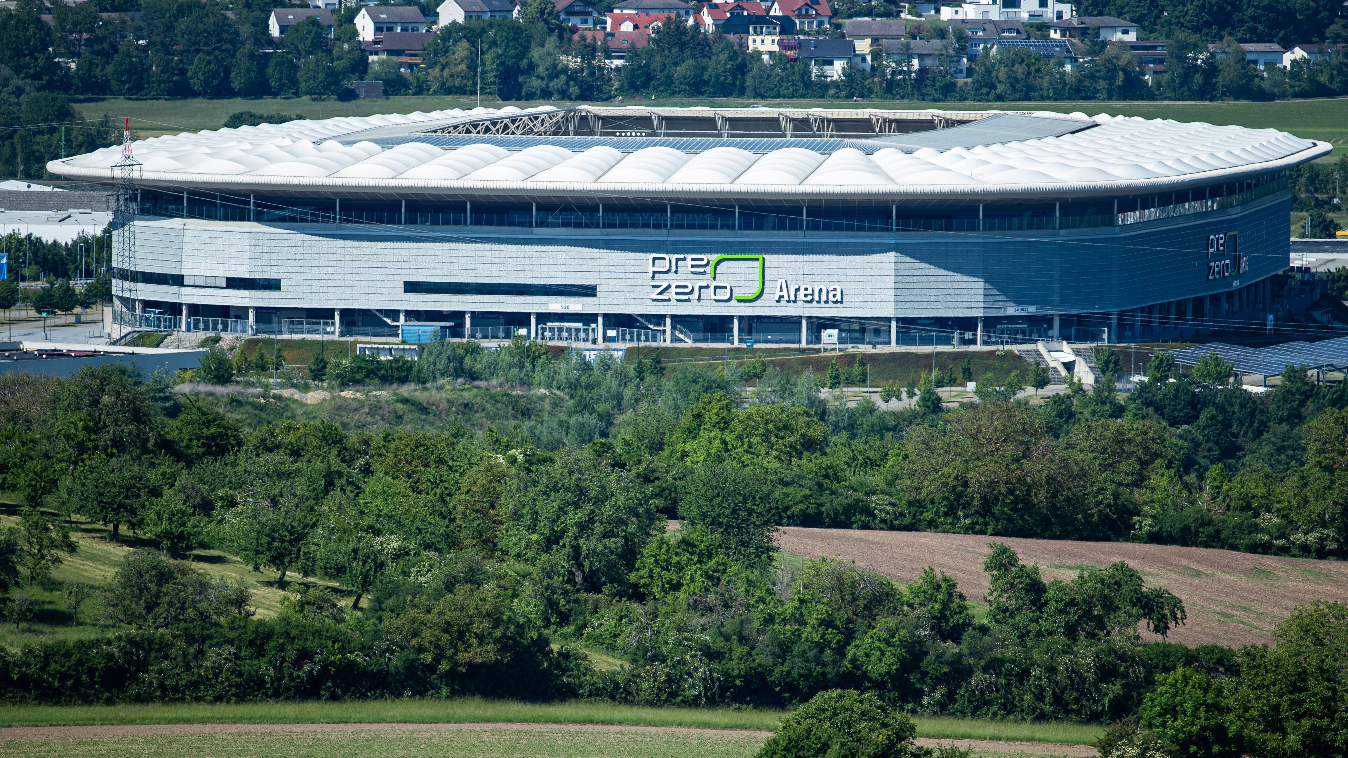 <strong>Stuttgart Surge: PreZero Arena Sinsheim</strong><br>Den Auftakt in die ELF-Saison 2024 werden die Stuttgart Surge in der PreZero Arena in Sinsheim austragen. In dem Stadion, das 2009 fertiggestellt wurde und etwas mehr als 30.000 Zuschauer fasst, wird das Eröffnungsspiel gegen die Munich Ravens stattfinden.