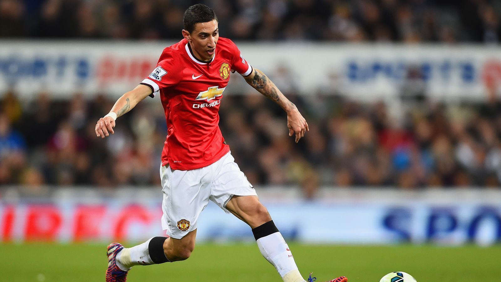 
                <strong>Platz 22 - Angel Di Maria (Manchester United)</strong><br>
                &#x2022; Ablösesumme: 111 Millionen Euro<br>&#x2022; Wechsel von Real Madrid zu Manchester United (2014)<br>
              