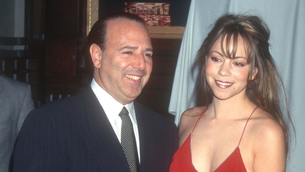 Tommy Mottola und Mariah Carey im Jahr 1996: In der Öffentlichkeit strahlte die Sängerin neben ihrem Partner. Doch jahrelang wurde sie sich von Mottola kontrolliert und klein gehalten.