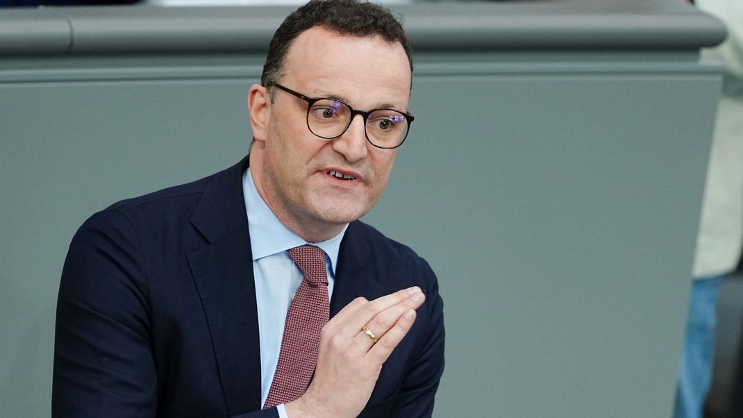 Jens Spahn spricht sich für die Veröffentlichung des geheim gehaltenen Berichts zur Maskenaffäre aus.