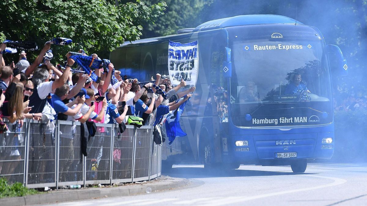 HSV Bus vor Hertha