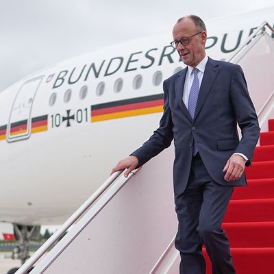 Bundeskanzler Merz reist nach Paris und Warschau