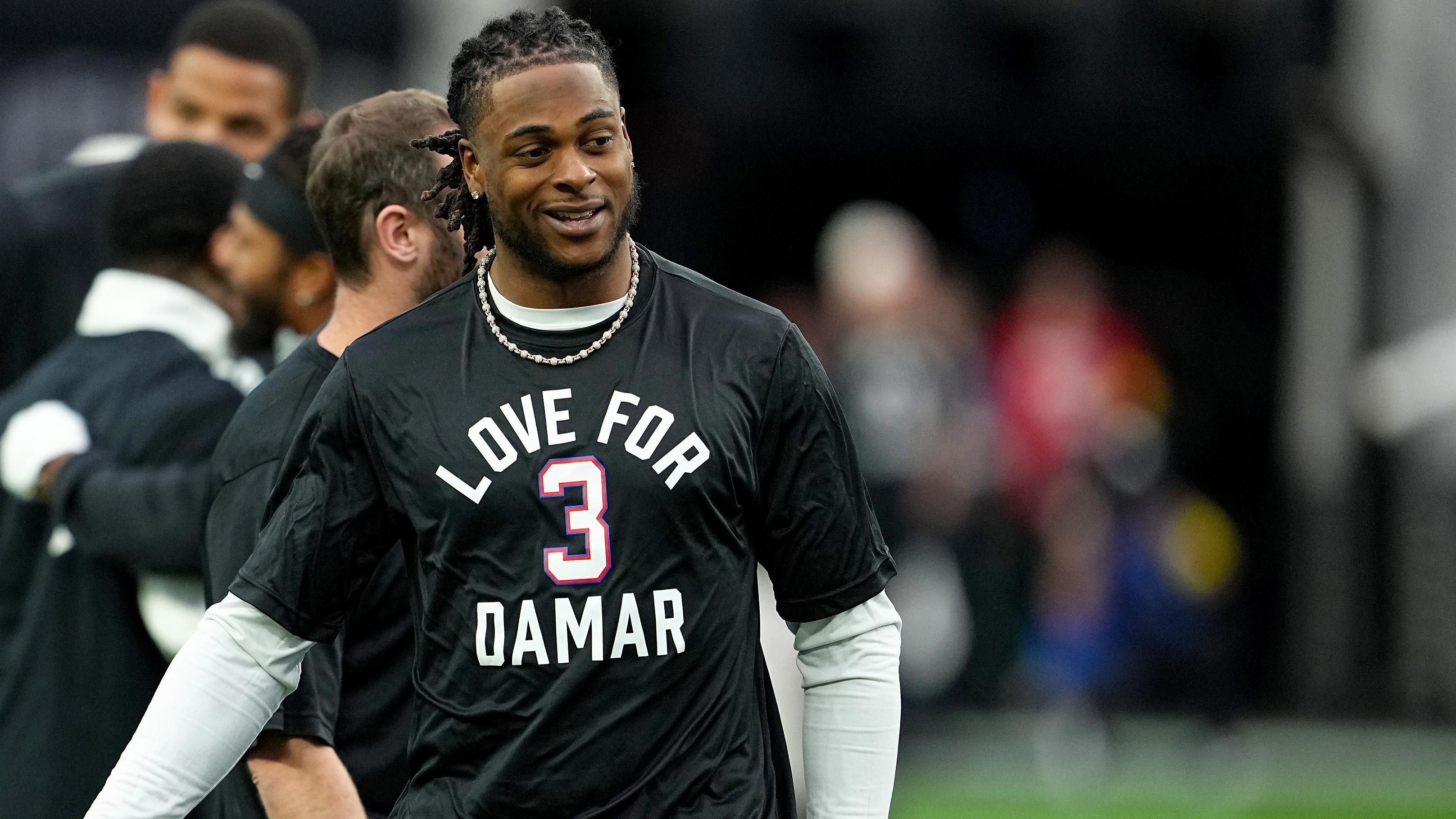 
                <strong>Davante Adams</strong><br>
                Auch die Spieler der Las Vegas Raiders trugen das Shirt, wie hier Star-Receiver Davante Adams. Die Highlights vom Spiel der Raiders gegen die Chiefs findet ihr hier.
              