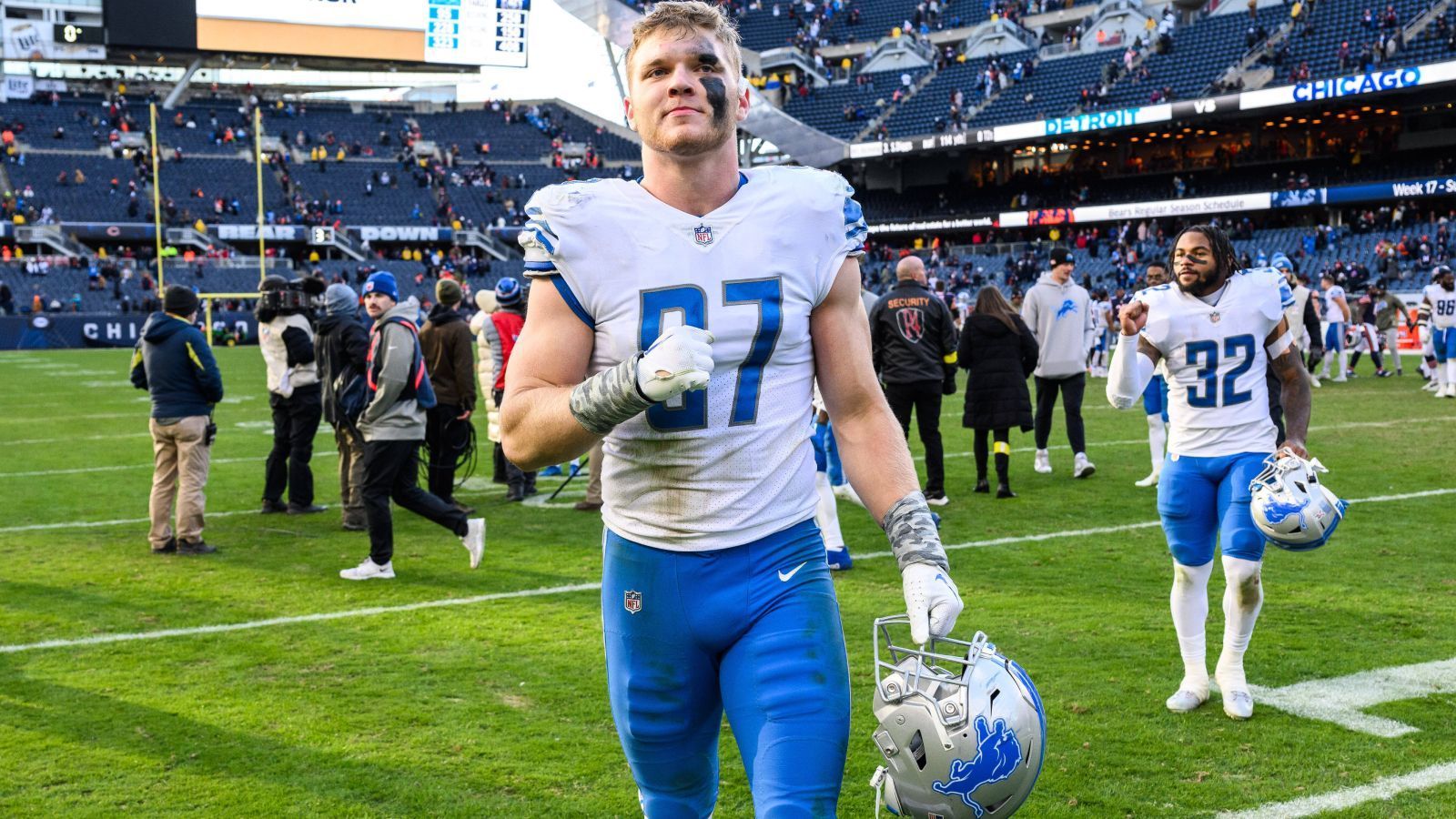 
                <strong>Platz 42: Aidan Hutchinson</strong><br>
                &#x2022; Team: Detroit Lions<br>&#x2022; Position: Defensive End<br>&#x2022; Platzierung im Vorjahr: -<br>
              