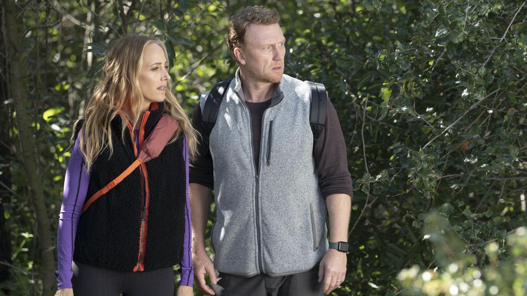 Dr. Teddy Altman (Kim Raver, l.); Owen Hunt (Kevin McKidd, r.)