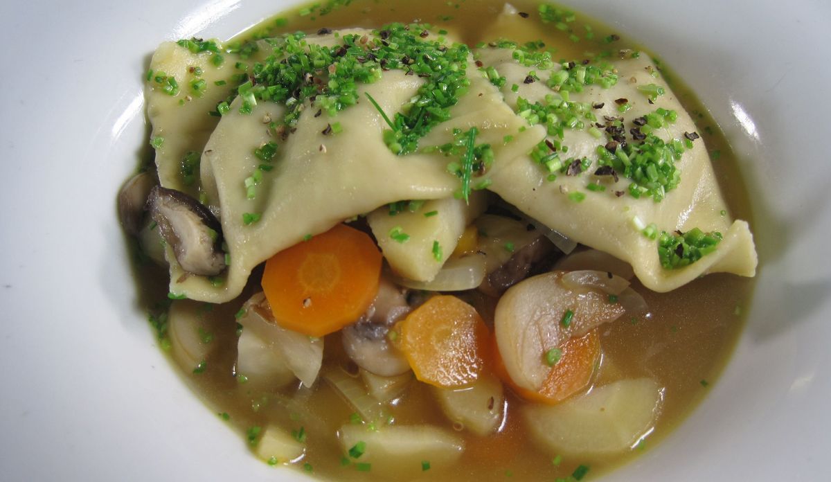 Maultaschen-mit-Dosenfuellu