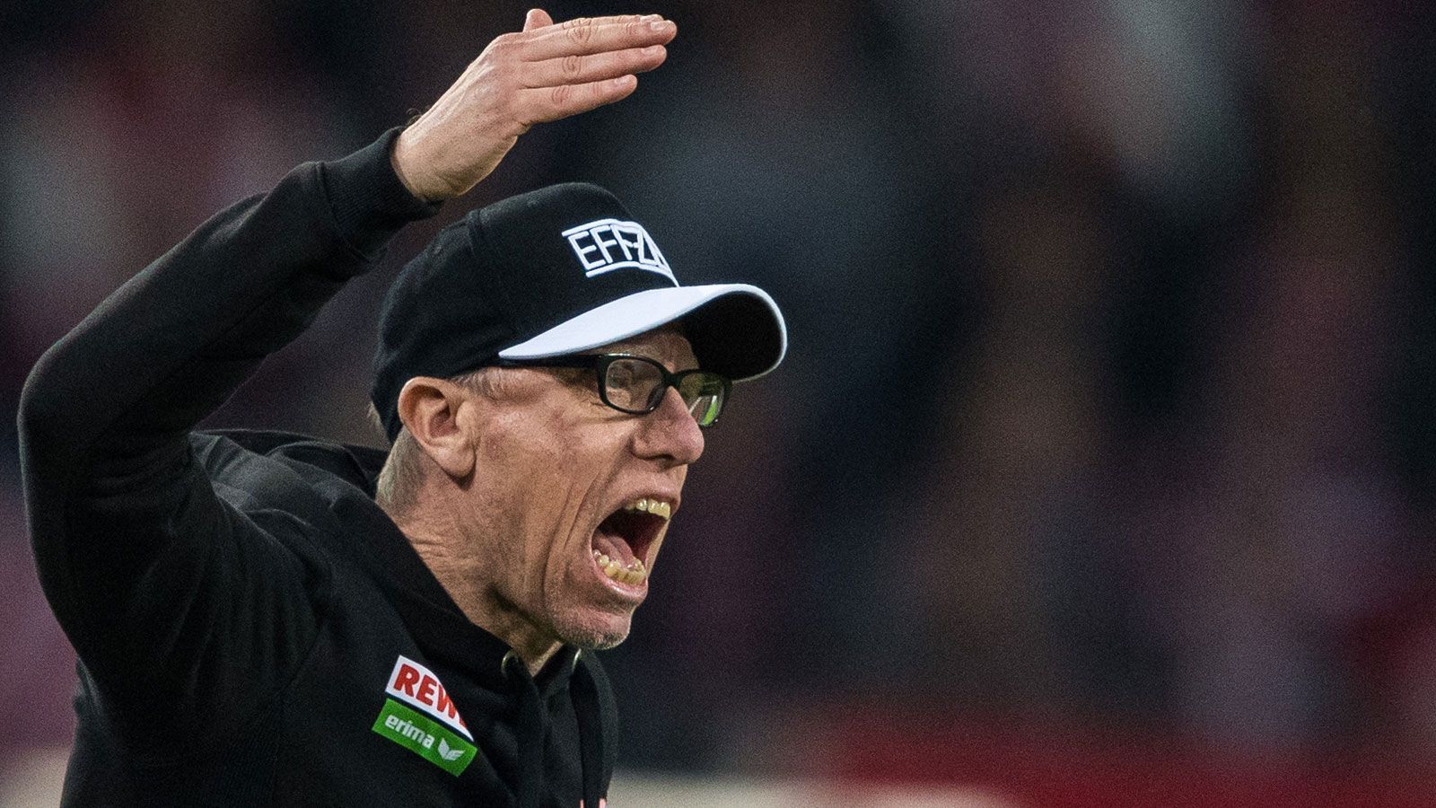 
                <strong>Platz 4: 1. FC Köln</strong><br>
                -          Anzahl Trainer: 25-          Trainer mit der längsten Amtszeit: Peter Stöger (4 Jahre, 5 Monate, 2 Tage)
              