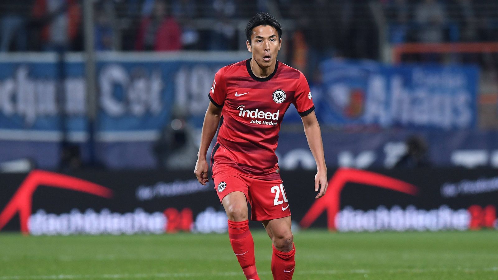 
                <strong>Makoto Hasebe (seit 2014 im Verein)</strong><br>
                Der Routinier bestritt bisher 244 Einsätze für die SGE und ist damit auf Platz drei der Ausländer mit den meisten Spielen für die Eintracht. Allerdings ist der Japaner nun auch schon 37 Jahre alt und zählt nicht mehr zu Stammpersonal. Diese Saison absolvierte er erst die Hälfte aller möglichen Spiele und sein Vertrag läuft zum Ende der Saison aus. Eine Verlängerung am Ende der Saison, wie in den vergangenen Jahren, ist wohl ausgeschlossen. 
              