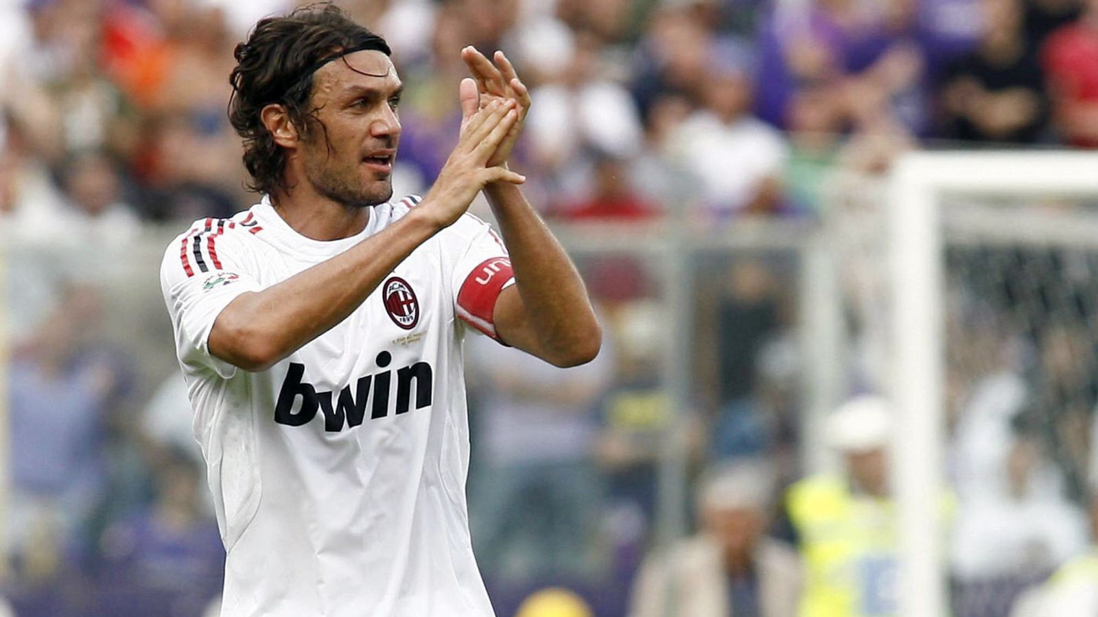 
                <strong>Innenverteidiger - Paolo Maldini (nicht mehr aktiv)</strong><br>
                Früherer Verein: AC MilanKarriereende: Juli 2009
              