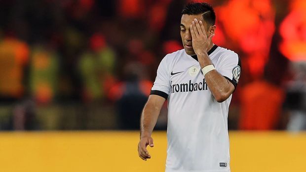 
                <strong>Marco Fabian (Eintracht Frankfurt)</strong><br>
                Für Eintracht Frankfurt gibt es anderthalb Wochen vor Saisonstart eine Hiobsbotschaft. Der mexikanische Nationalspieler Marco Fabian wird dem Bundesligisten wegen wiederkehrender Probleme in der Lendenwirbelsäule voraussichtlich zwei Monate lang fehlen. Der 28-Jährige muss sich nämlich einer längerfristigen Behandlung unterziehen. Dadurch fehlt Coach Niko Kovac sein bester Bundesliga-Torjäger der Saison 2016/17, in der Fabian immerhin sieben Mal traf.
              