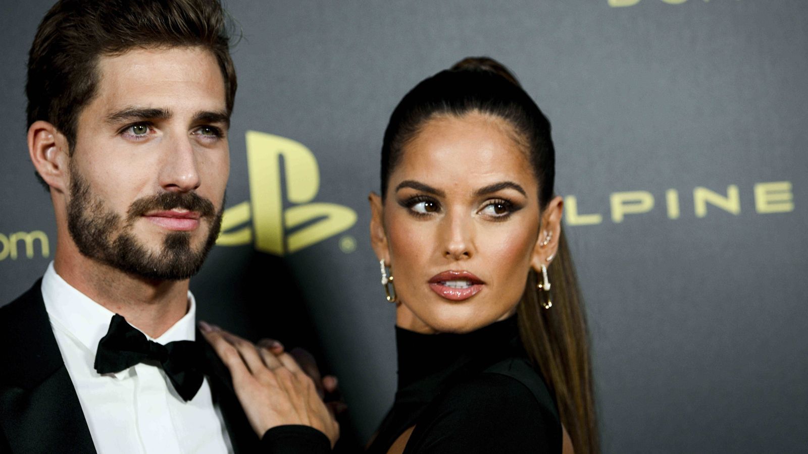 
                <strong>Kevin Trapp: Zwischen Ballon d'Or und Stuttgart-Degerloch</strong><br>
                Bis knapp 22 Uhr dauerte die Veranstaltung, bei der Karim Benzema von Real Madrid zum Gewinner des Ballon d'Or gekürt wurde. Für Trapp war danach aber noch lange nicht Schluss.
              