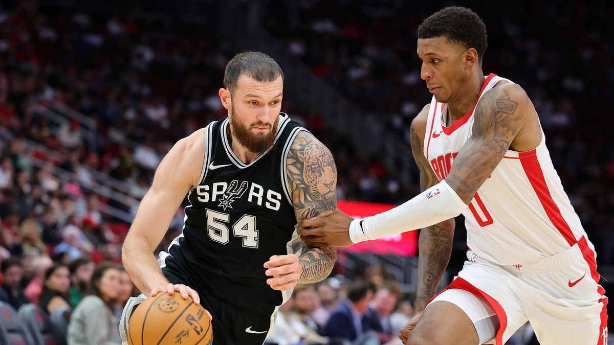 San Antonio Spurs v Houston Rockets