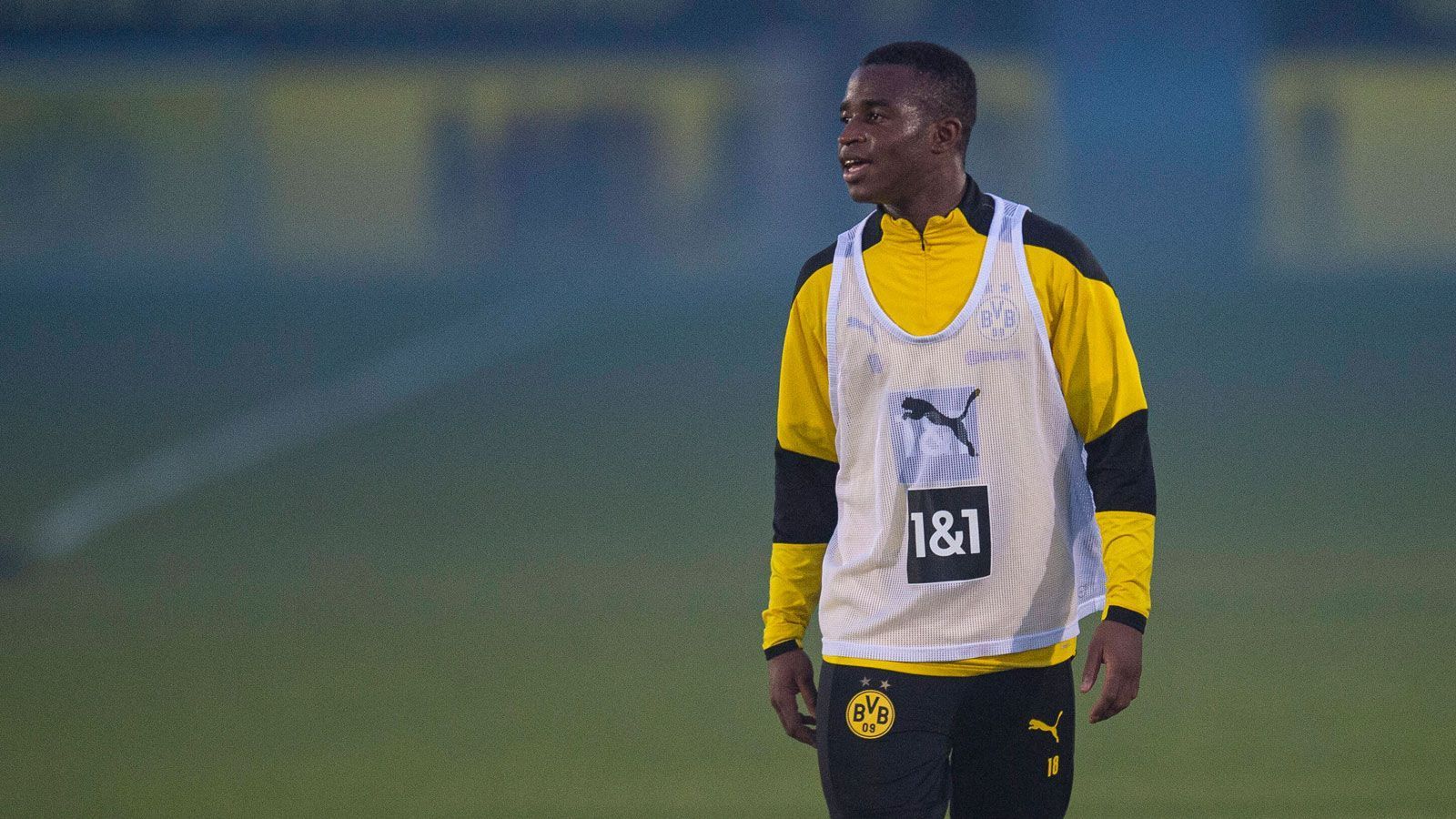 
                <strong>Platz 4: Youssoufa Moukoko (16 Jahre)</strong><br>
                Aktueller Verein: Borussia Dortmund - Nation: Deutschland/Kamerun - Position: Stürmer - Marktwert: 10 Millionen Euro
              