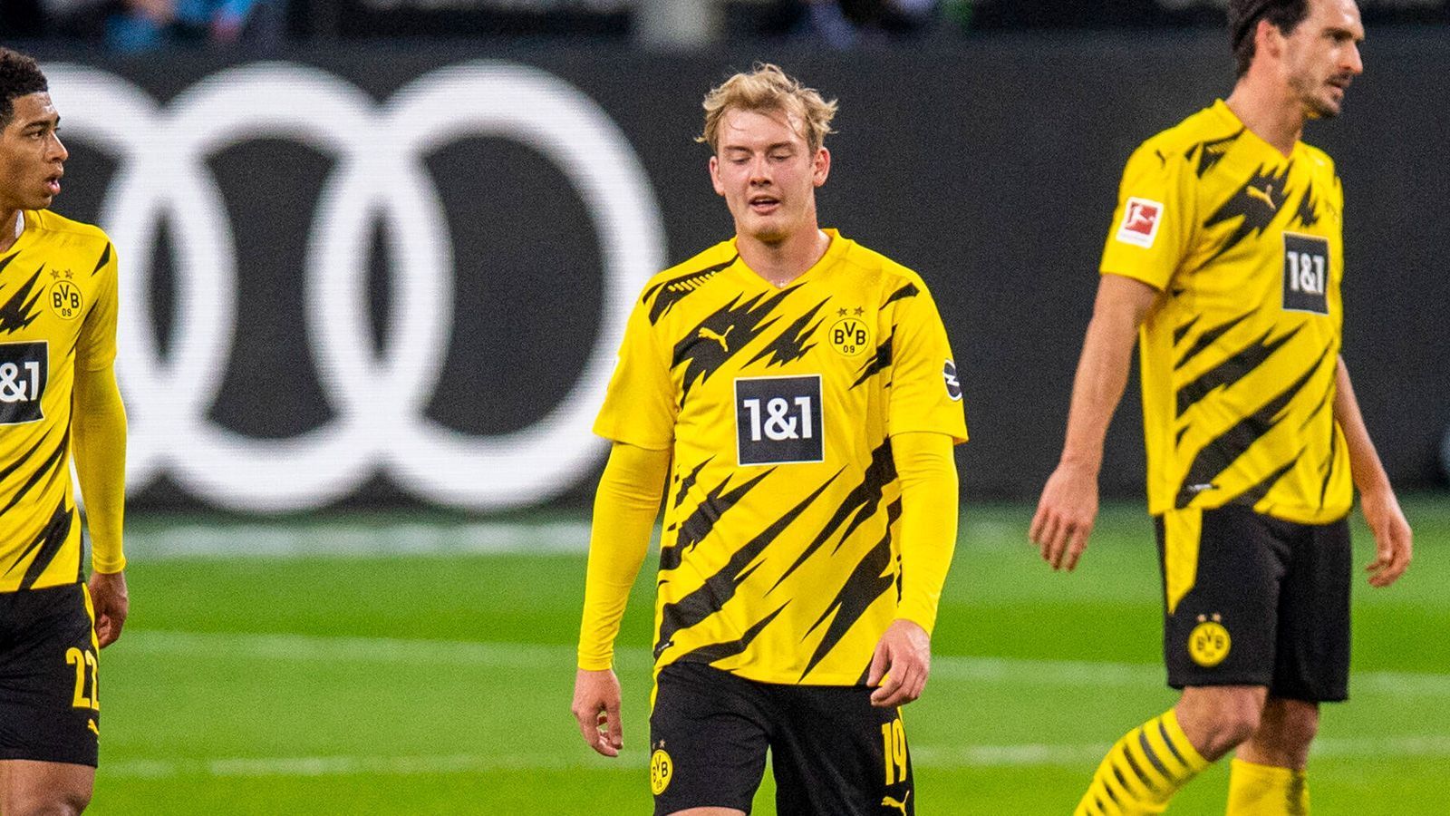 
                <strong>Julian Brandt</strong><br>
                Im Spiel mit dem Ball aufmerksam, ballsicher und oft klug in seinen Entscheidungen. Lässt sich vor dem 2:3 aber zu leicht verladen. Spielt zwar mit Abstand die meisten Dortmunder Pässe in Gladbachs Hälfte (45), kann seine Nebenleute am Ende des Tages aber nicht entscheidend in Szene setzen. ran.de-Note: 4
              