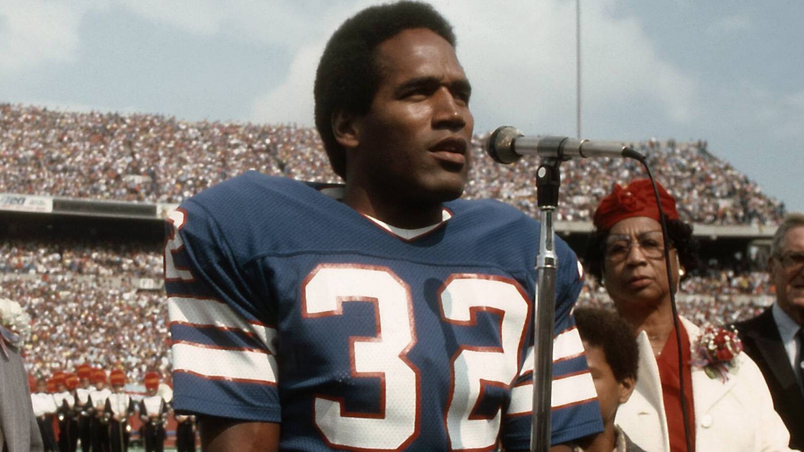 Buffalo Bills: O.J. Simpson jersey number 32 given to Senorise Perry