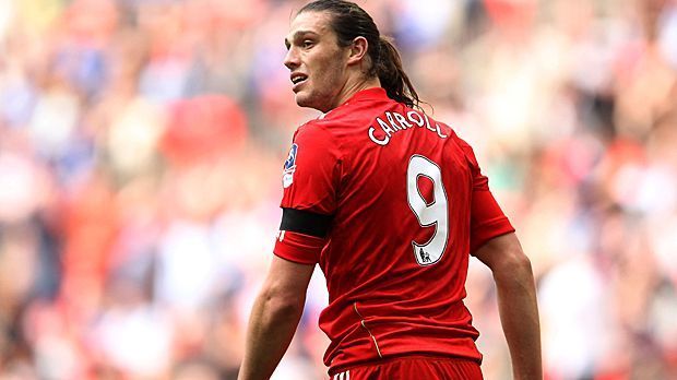 
                <strong>Andy Carroll zum FC Liverpool</strong><br>
                Der größte Liverpool-Flop der letzten Jahre: 2011 bezahlten die "Reds" 41 Millionen Euro für Andy Carroll. Doch dort schoss er kaum Tore, kam nicht oft zum Einsatz. Mittlerweile spielt er für West Ham United. 
              