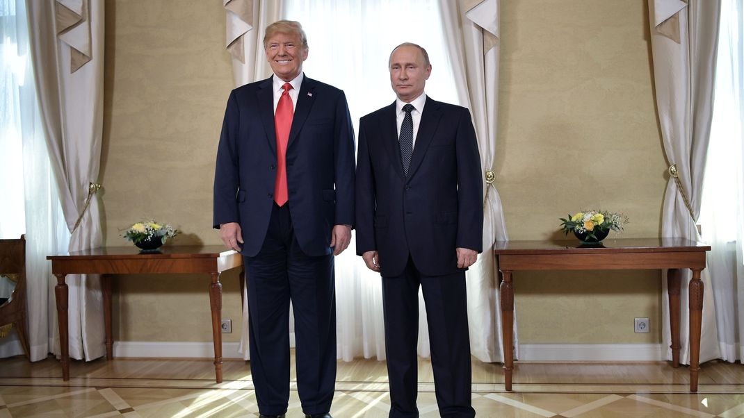 Putin (r.) und Trump zeigten sich einträchtig während des Helsinki-Gipfels 2018.