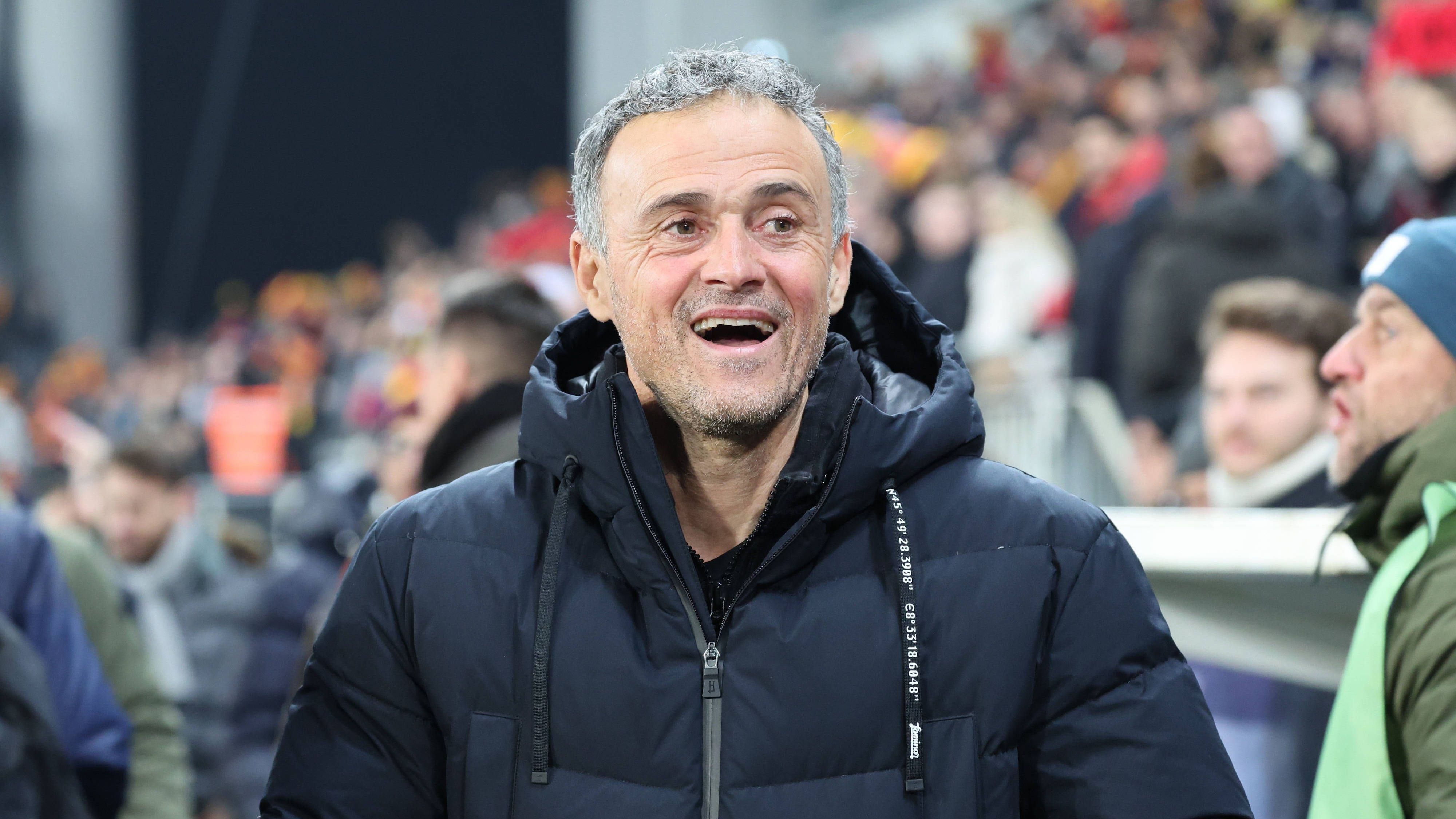 <strong>Luis Enrique (Paris St. Germain)</strong><br>Angesprochen auf eine Barca-Rückkehr, zeigte sich auch der aktuelle PSG-Coach Luis Enrique zuletzt schon eher desinteressiert. "Ich habe zu dem Thema nichts zu sagen", erklärte der Ex-Barca-Coach. Enriques Vertrag in Paris läuft noch bis 2025. Er gewann mit Barca 2015 den bislang letzten Champions-League-Titel des Klubs und war die Katalanen mit PSG kürzlich aus der Königsklasse.