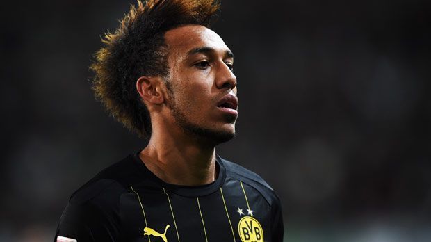 
                <strong>Torjäger der Hinrunde: Pierre-Emerick Aubameyang</strong><br>
                Torjäger der Hinrunde: Pierre-Emerick Aubameyang. Der Stürmer pflegt seine Tore mit einem Vorwärts-Salto zu feiern. Gelegenheit hatte er dazu genügend in der Saison. 18 Treffer stehen für den Gabuner nach 17 Bundesliga-Spieltagen in der Statistik, 27 in 27 Pflichtspielen für den BVB. Der 26-Jährige ist nicht nur erfolgreicher Torjäger, sondern auch Erfolgsgarant, Hoffnungsträger und Publikumsliebling der Westfalen.
              