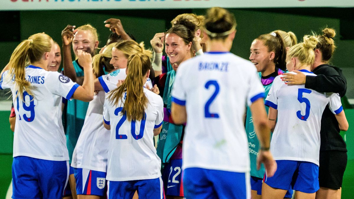 250713 Players of England celebrates after 5-0 during the UEFA Women s Euro 2025 group stage football match between England and Wales on July 13, 2025 in St Gallen. Photo: Ludvig Thunman BILDBYRAN ...