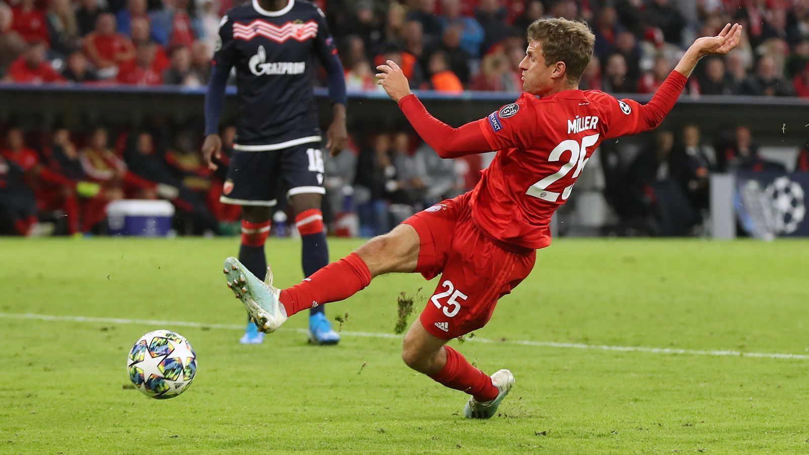 
                <strong>Platz 1: Thomas Müller</strong><br>
                &#x2022; Champions-League-Einsätze für Bayern München: 127<br>&#x2022; Pflichtspiel-Einsätze insgesamt für Bayern München: 597<br>
              