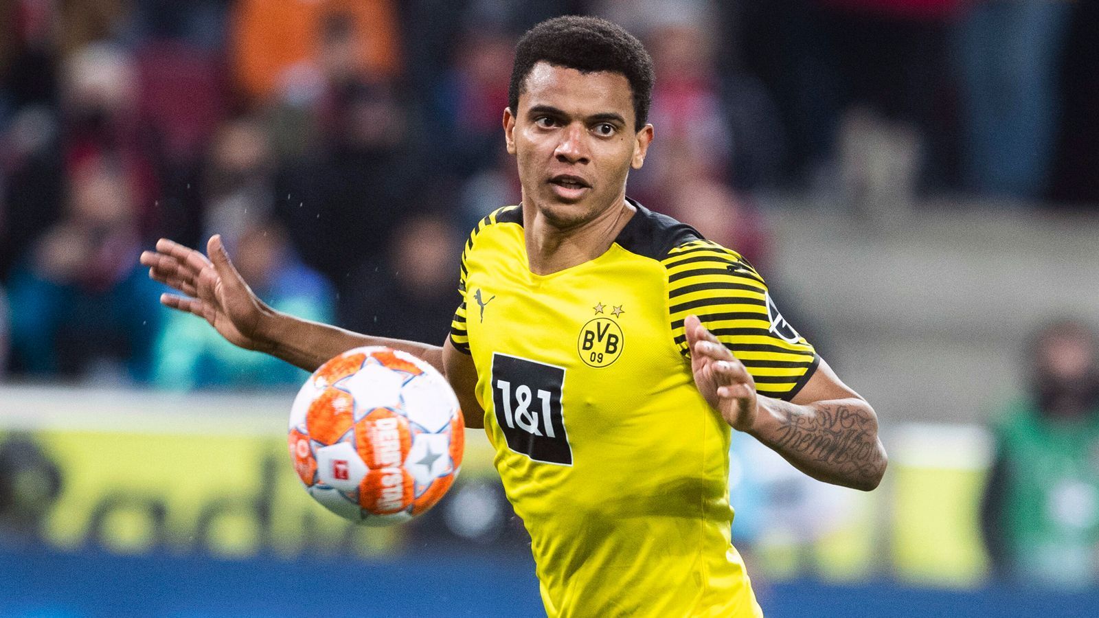 
                <strong>Manuel Akanji</strong><br>
                Spielt lange unauffällig und leistet sich keine groben Fehler. Lässt Sosa in der 61. Minute gefährlich in die Mitte flanken. Der anschließende Schuss von Stenzel küsst die Latte. ran-Note: 3
              