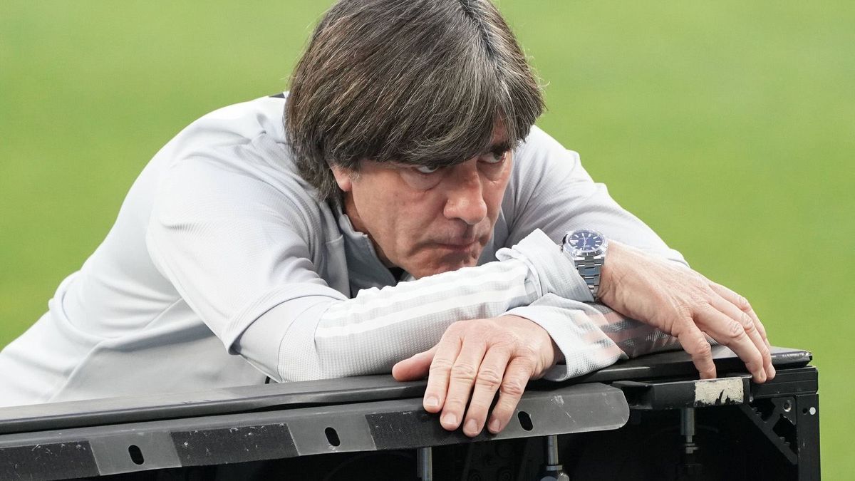 Joachim Löw enttäuscht 1600