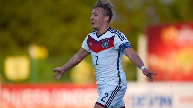 
                <strong>Felix Passlack (Deutschland/Borussia Dortmund)</strong><br>
                Felix Passlack (Deutschland/Borussia Dortmund). Der Kapitän der deutschen U17-Nationalmannschaft ist für viele Experten bereits der "neue Mario Götze". Passlack fühlt sich auf der rechten Außenbahn wohl und kommt aktuell bei der A-Jugend der Borussia zum Einsatz. 
              