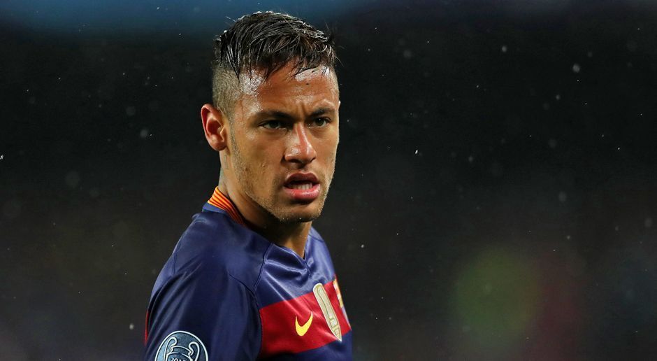 
                <strong>Platz 3: Neymar</strong><br>
                Platz 3: Neymar (FC Barcelona) mit einem angeblichen Jahreseinkommen von 43,5 Millionen Euro.
              