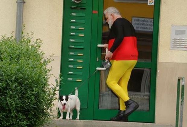 
                <strong>Auch er ist bereit</strong><br>
                Mal kurz Gassi gehen!
              