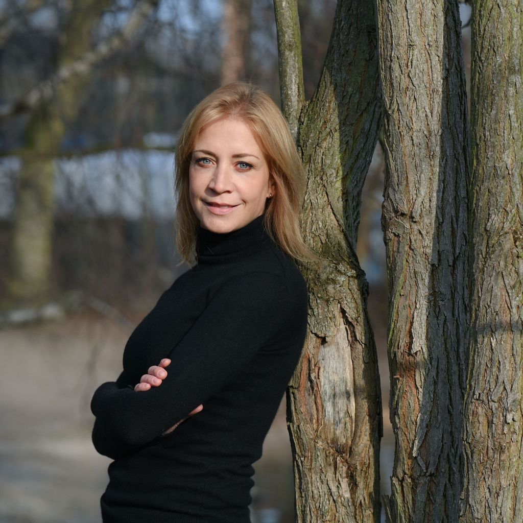 Schauspielerin Annika Ernst: So lernte der "Bergdoktor"-Star ihren Ehemann kennen