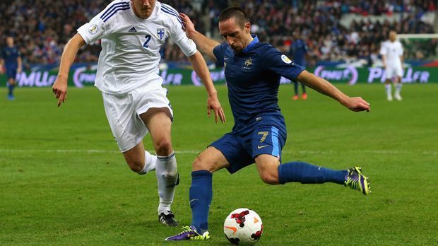 
                <strong>Franck Ribery</strong><br>
                Franck Ribery wird Andrea Pirlo und Italien in bitterer Erinnerung behalten. Als 23-Jähriger verlor er mit Frankreich das Endspiel der WM 2006. In Brasilien hat er seine wohl letzte Chance, sich seinen großen Traum vom WM-Titel zu erfüllen.
              