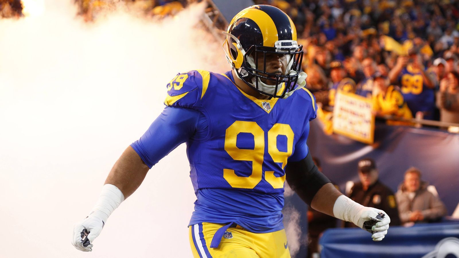 
                <strong>Los Angeles Rams: Aaron Donald (Defensive End)</strong><br>
                Madden-Rating: 99
              