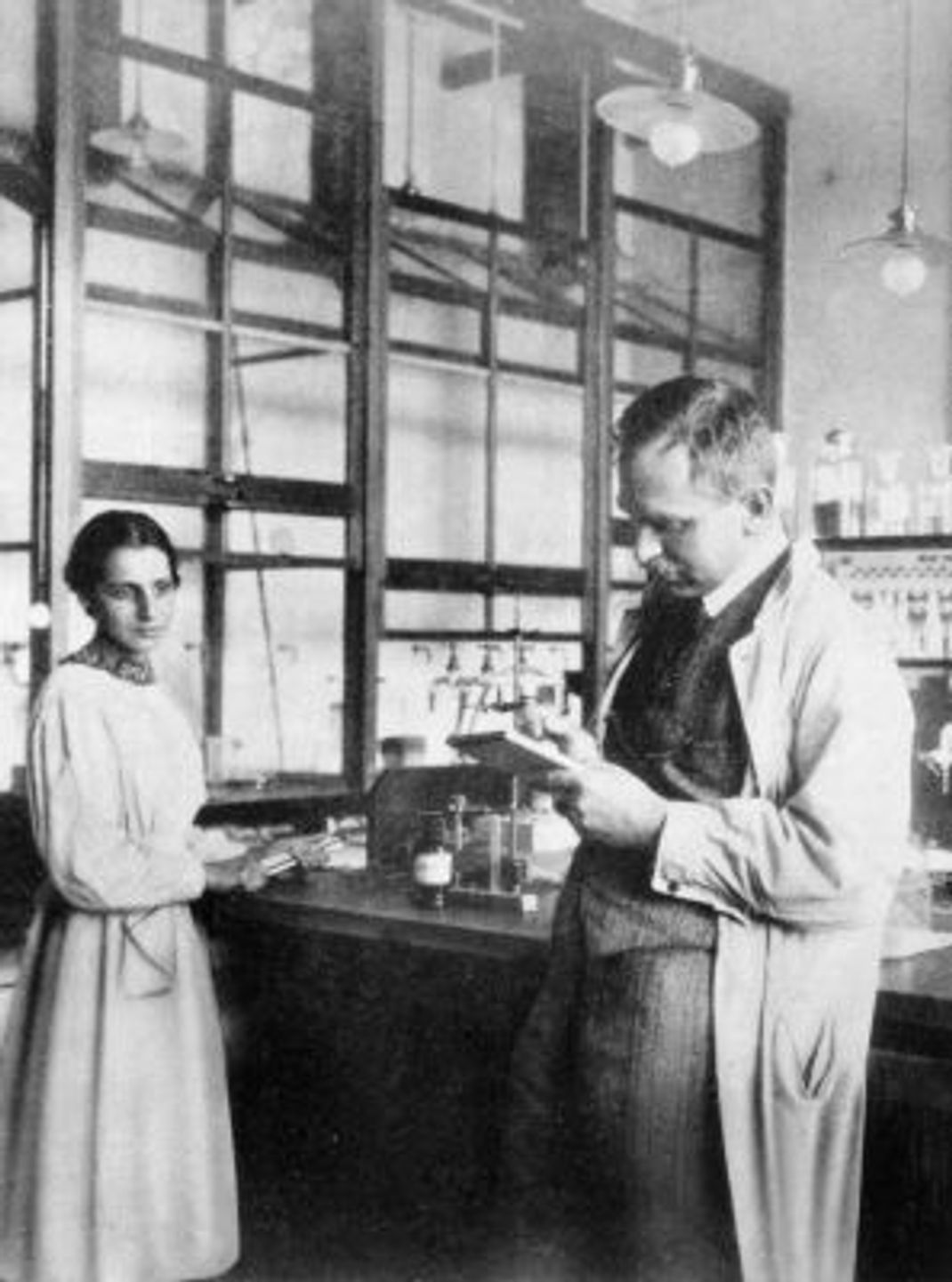 Physikerin Lise Meitner forschte zusammen mit Otto Hahn in Berlin zur Kern-Spaltung. Das Bild entstand 1925.