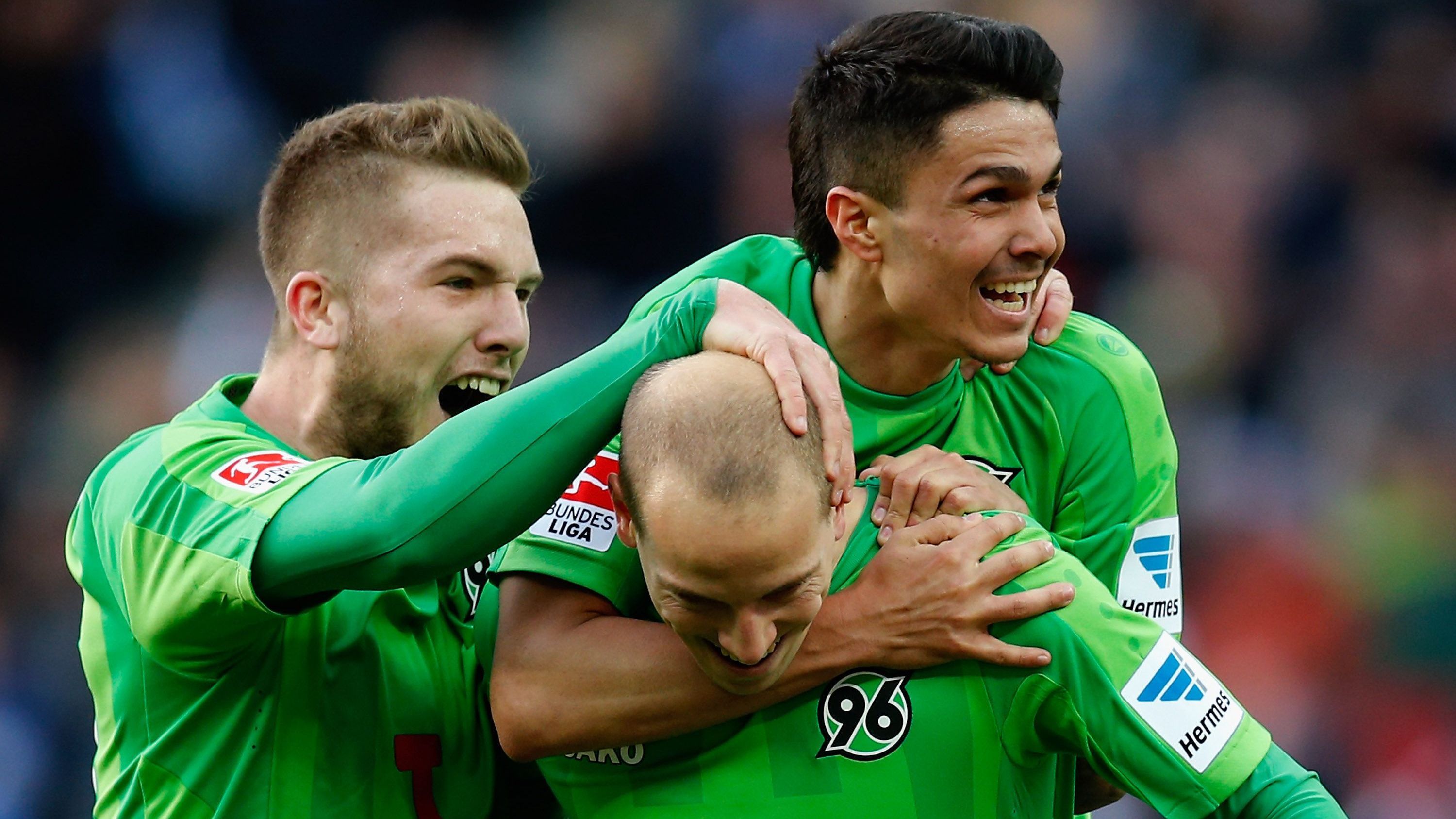 <strong>Platz 5 (geteilt): Niedersachsen - 3 Vereine</strong><br>Hannover 96 (Foto, 30)<br>VfL Wolfsburg (28)<br>Eintracht Braunschweig (21)