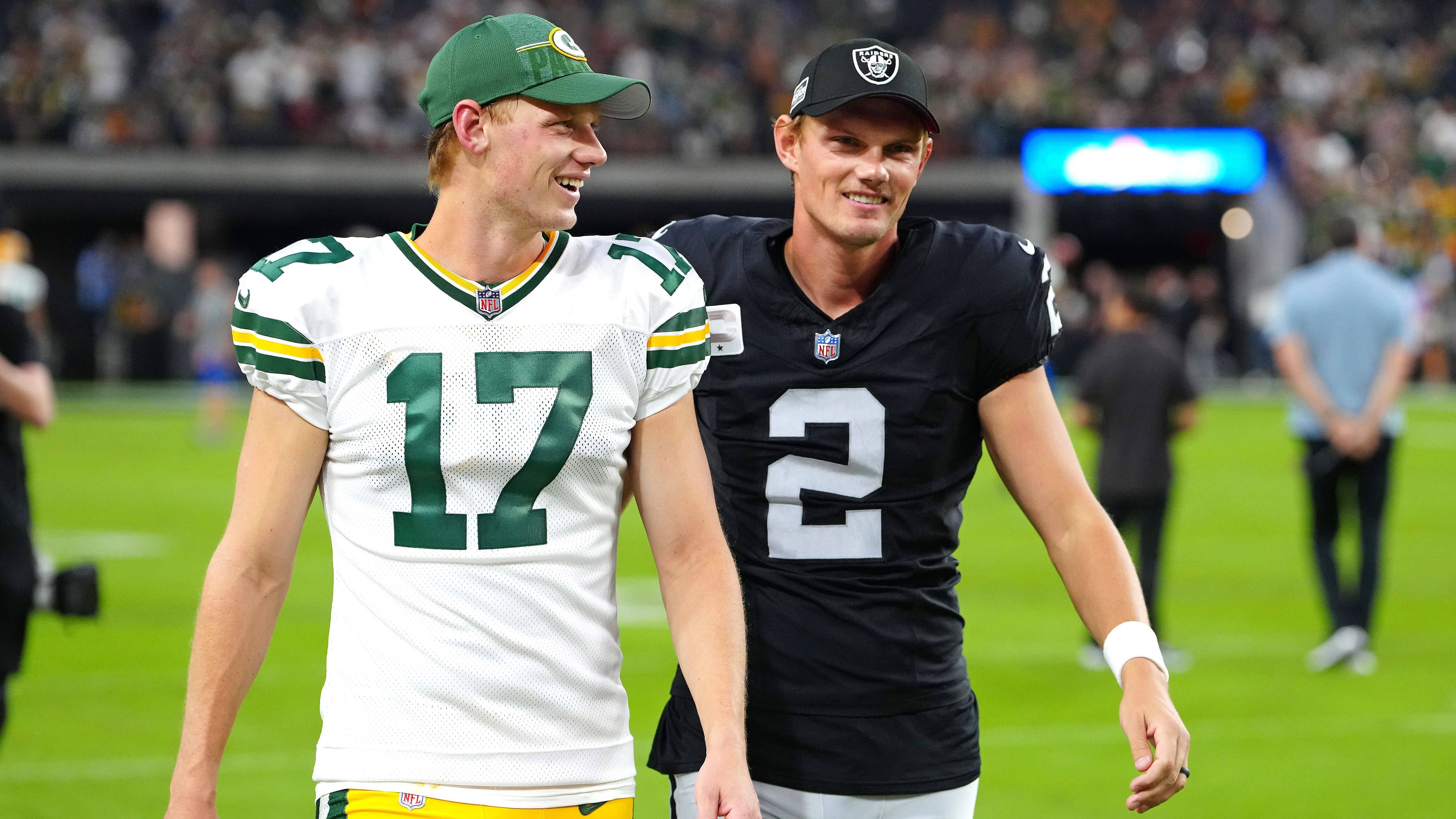 <strong>Daniel und Anders Carlson</strong><br>Es gibt nur 32 Starting Kicker in der NFL und zwei davon sind Brüder: Daniel (r.) kickt für die Las Vegas Raiders, Anders für die Green Bay Packers. Die zwei Geschwister haben eine ähnliche Laufbahn durchgemacht: High School an der Classical Academy, College in Auburn und dann der NFL-Draft. Daniel wurde 2018 in der fünften Runde gepickt, Anders 2023 in der sechsten Runde.