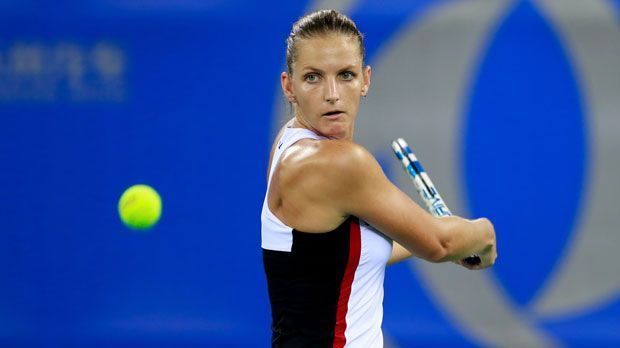 
                <strong>Karolina Pliskova (Qualifiziert - 4100)</strong><br>
                In Peking, wo sie im Achtelfinale an der Finalistin Johanna Konta scheiterte, sicherte sich die Tschechin die Teilnahme an den WTA-Finals. Neben ihrem Sieg in Nottingham gewann Pliskova ihr erstes großes Turnier in Cincinnati und zog in das Finale der US Open ein. Vor der aufschlagstarken Slowakin muss sich die Konkurrenz in Singapur auf jeden Fall in Acht nehmen, mit 508 Assen führt sie die Service-Statistik diese Saison an.
              