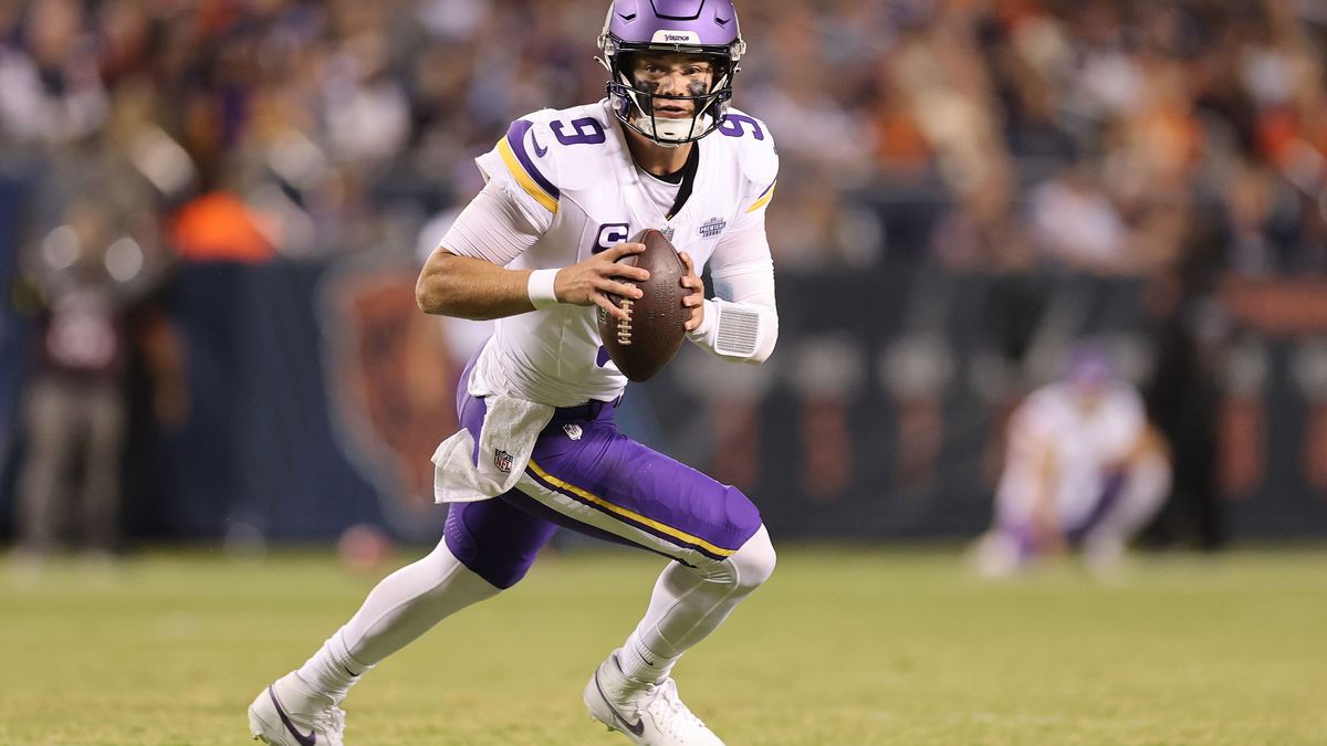 Minnesota Vikings v Chicago Bears - NFL 2025