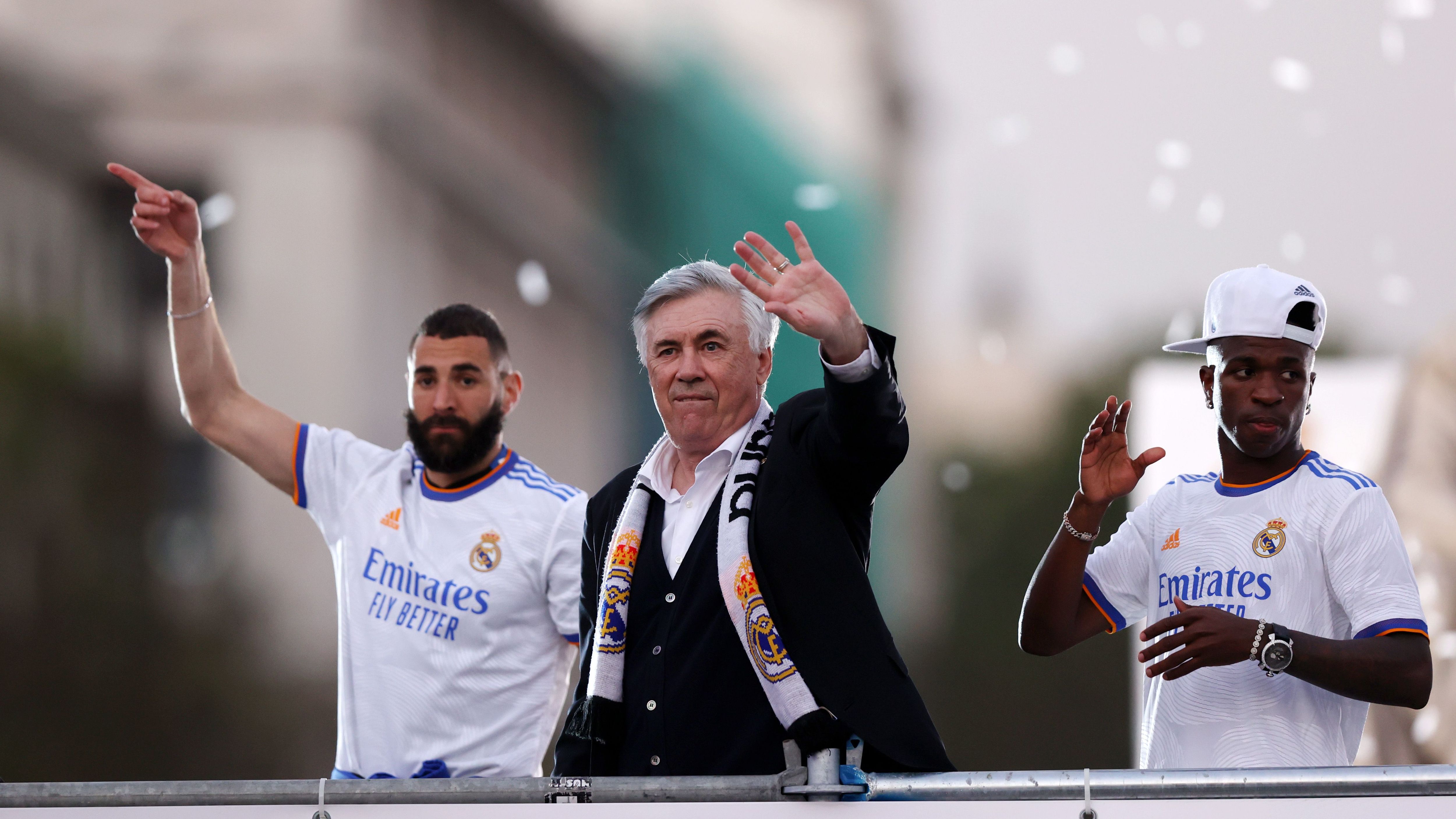 <strong>Men's Coach of the Year: Trainer des Jahres</strong><br>Gewinner: Carlo Ancelotti<br>Team: Real Madrid<br>Durch den Gewinn des Henkelpotts und der spanischen Meisterschaft setzte sich Ancelotti vor Anwärtern wie Europameister-Trainer Luis de la Fuente (Spanien) oder Copa-America-Gewinner Lionel Scaloni (Argentinien) durch.