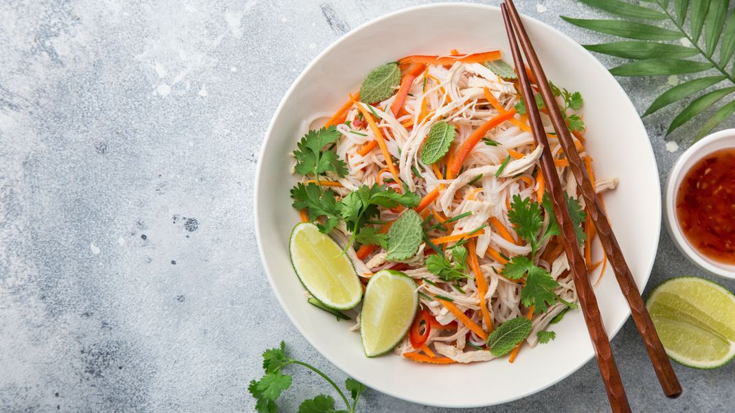 Der perfekte leichte Salat, der gleichzeitig schön satt macht.