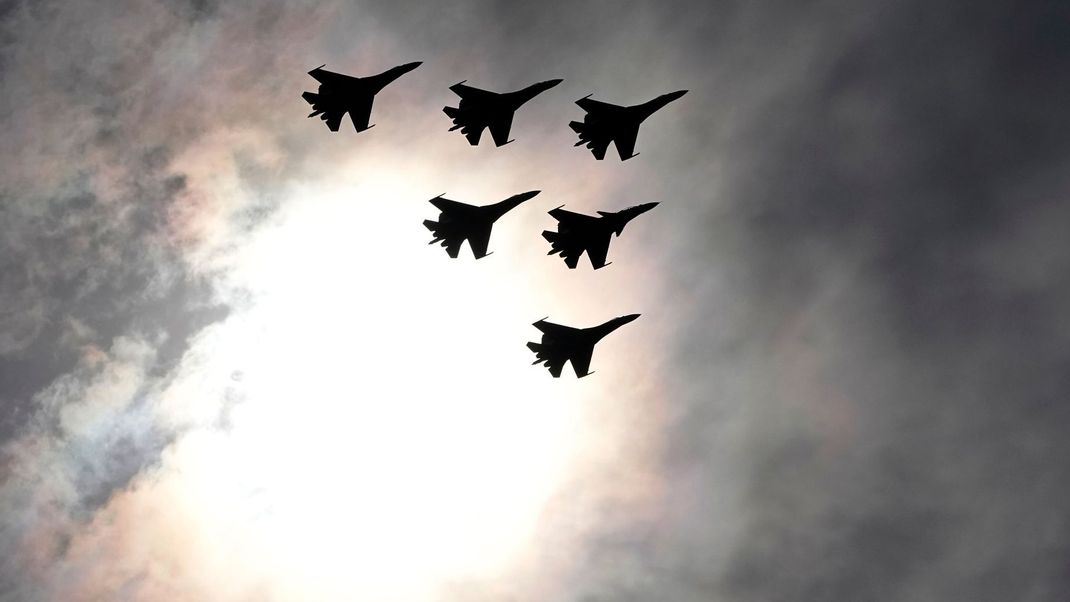 Zwei russische Kampfjets haben sich im Tiefflug einer polnischen Bohrinsel in der Ostsee genähert.
