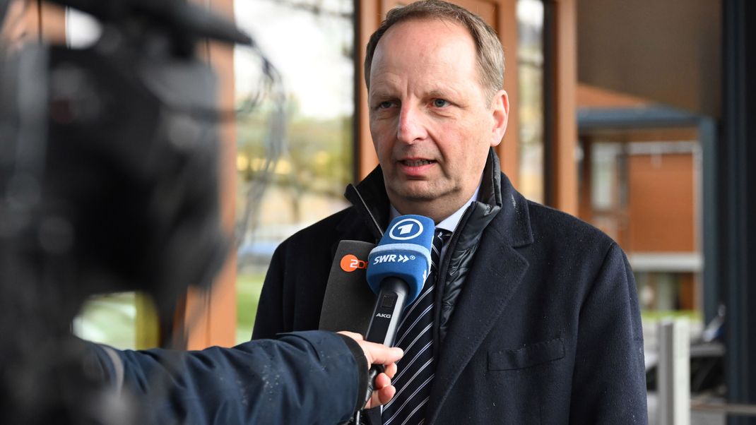 Mit einem Eilantrag wollte der CDU-Bundestagsabgeordnete Thomas Heilmann verhindern, dass der Bundestag am Freitag über das neue Klimaschutzgesetz abstimmt.